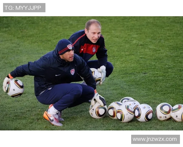 街头采访足球明星揭秘他们的训练生活与比赛心态