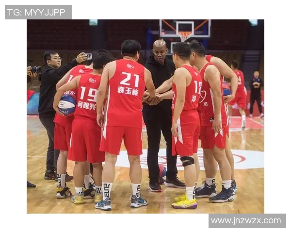 赛后分析:北京篮球队与武汉篮球队的比赛节奏与战术对比探讨 赛后分析:北京篮球队与武汉篮球队的比赛节奏与战术对比探讨