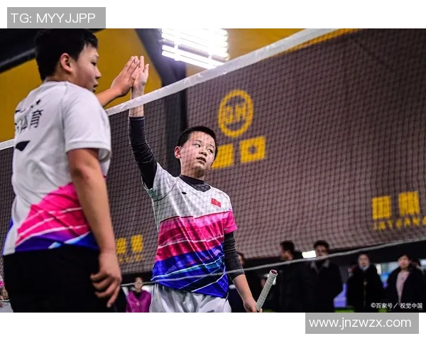 赛后分析:西安羽毛球队与成都羽毛球队的默契配合与战术探讨 赛后分析:西安羽毛球队与成都羽毛球队的默契配合与战术探讨