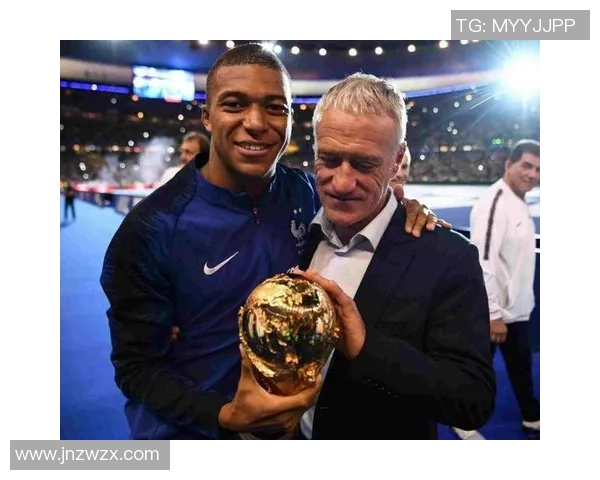 足球明星奥特姆的传奇之路与辉煌成就揭秘 足球明星奥特姆的传奇之路与辉煌成就揭秘